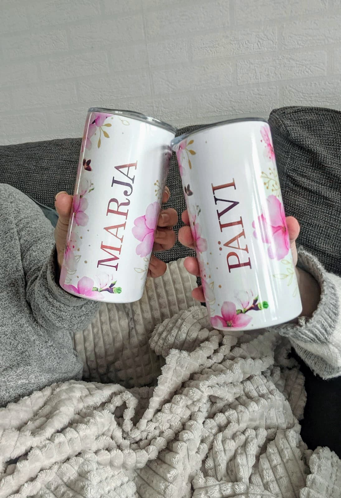 Termos med egen text – håll drycken varm och stilen personlig