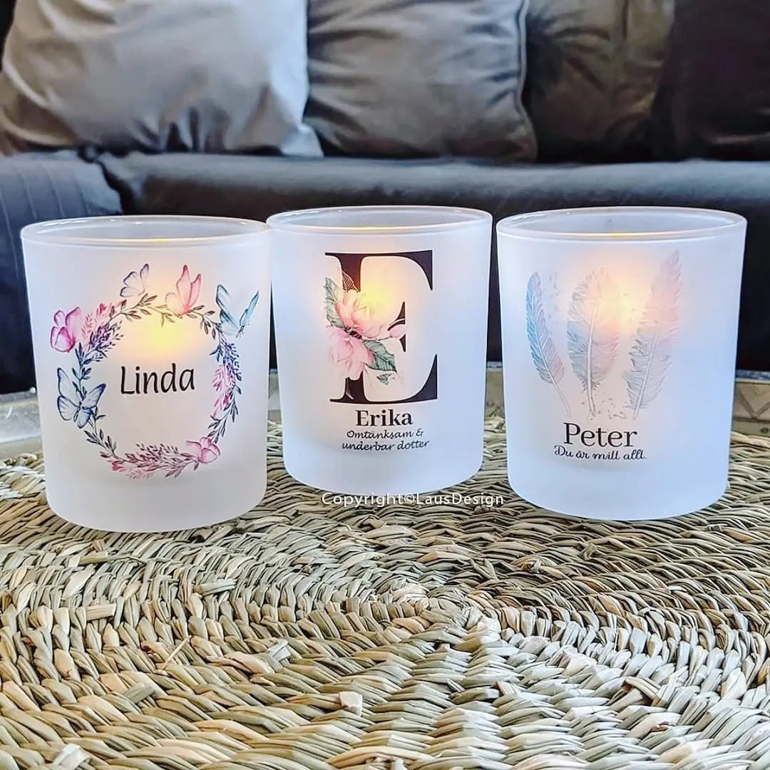personlig ljushållare, ljus med text, ljus present, ljushållare som present, personlig ljus, ljus med egen foto och bild, foto ljushållare, ljushållare med text, frostade ljushållare,