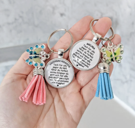 nyckelring, personlig nyckelring, present till pedagog, presenter till pedagoger, nyckelring med text, nyckelring med foto, nyckelring med bild, avslutnings present