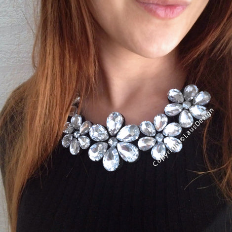 Halsband - Blommor