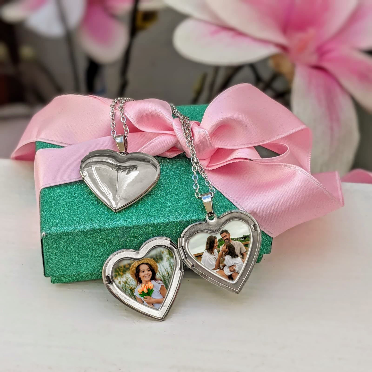 Personligt fotohalsband i hjärtform med eget foto – unik julklapp